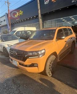 تۆیۆتا لاند کروزەر